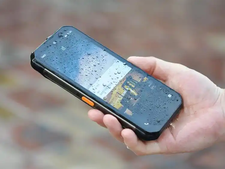 安全与通信的融合：探索防爆手机在危险环境中的重要性